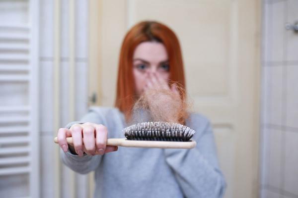 Capelli: specchio della salute, anche dopo il parto