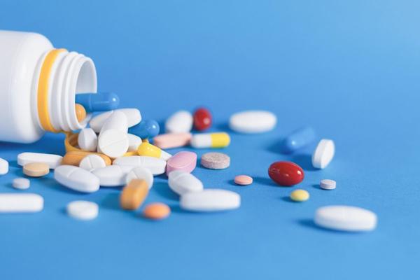 «I farmaci non sono caramelle». Campagna Europea per promuovere l'uso responsabile dei medicinali da banco
