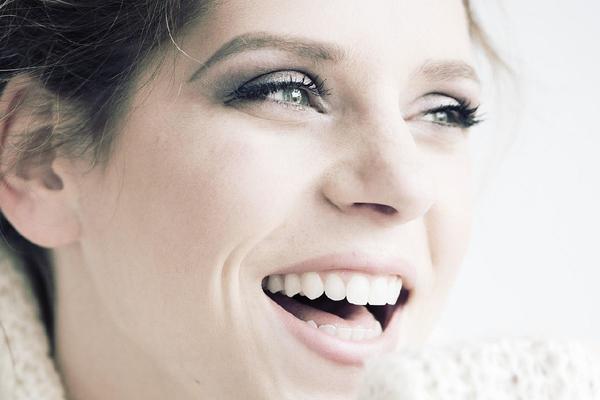Salute orale nella donna in menopausa: i disturbi prevalenti, gli ostacoli a cure personalizzate